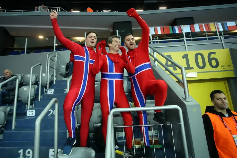 NORVEŽANI OKUPIRALI ARENU ZAGREB: Skandinavci u potpunosti zasjenili nekoliko srpskih navijača