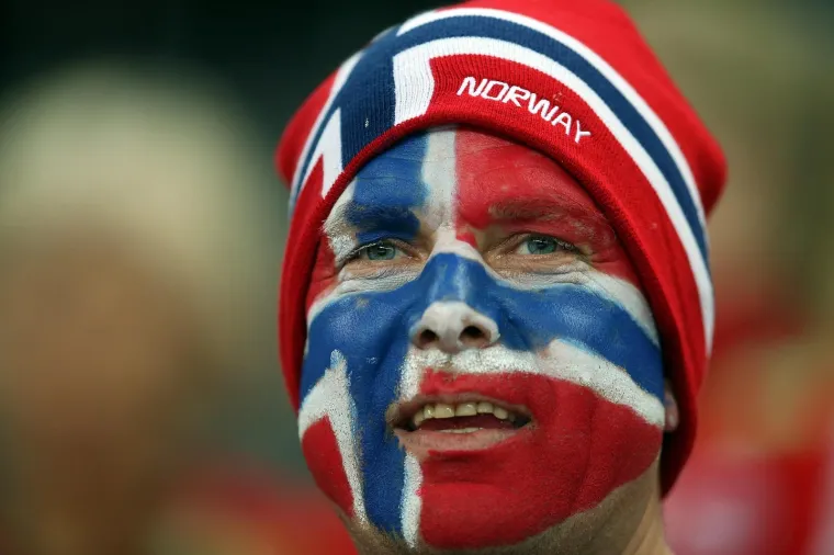 NORVEŽANI OKUPIRALI ARENU ZAGREB: Skandinavci u potpunosti zasjenili nekoliko srpskih navijača