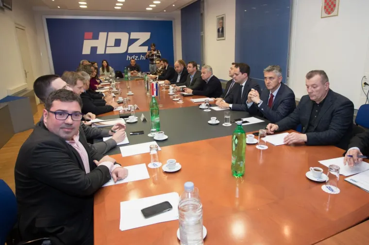 Održan sastanak predsjednika Odbora HDZ-a i premijera Andreja Plenkovića