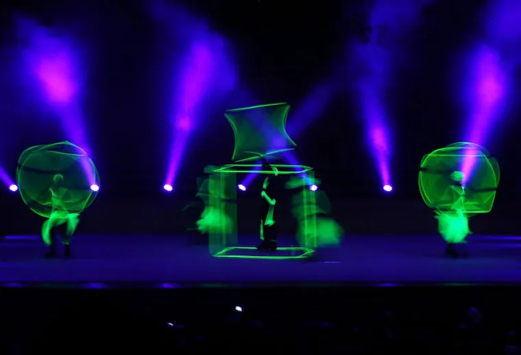 MOSKOVSKI CIRKUS NA LEDU ODU&Scaron;EVIO PREPUNI LISINSKI: Rusi spektakularnim akrobacijama oduzimali dah publici