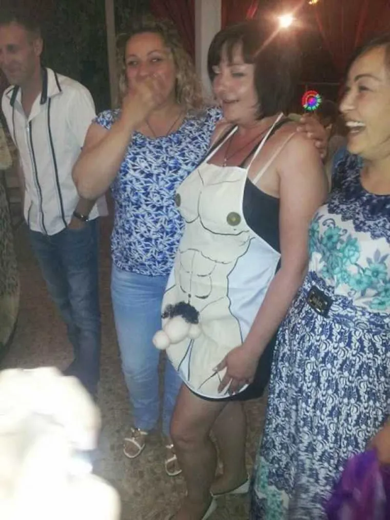 RUSKE DRU&Scaron;TVENE MREŽE PUNE SU SUMNJIVIH LIKOVA I JO&Scaron; SUMNJIVIJIH PONUDA: Slike koje objavljuju stvarno su... posebne