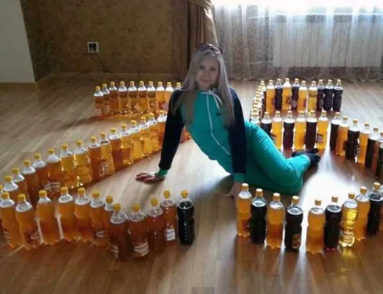 RUSKE DRU&Scaron;TVENE MREŽE PUNE SU SUMNJIVIH LIKOVA I JO&Scaron; SUMNJIVIJIH PONUDA: Slike koje objavljuju stvarno su... posebne