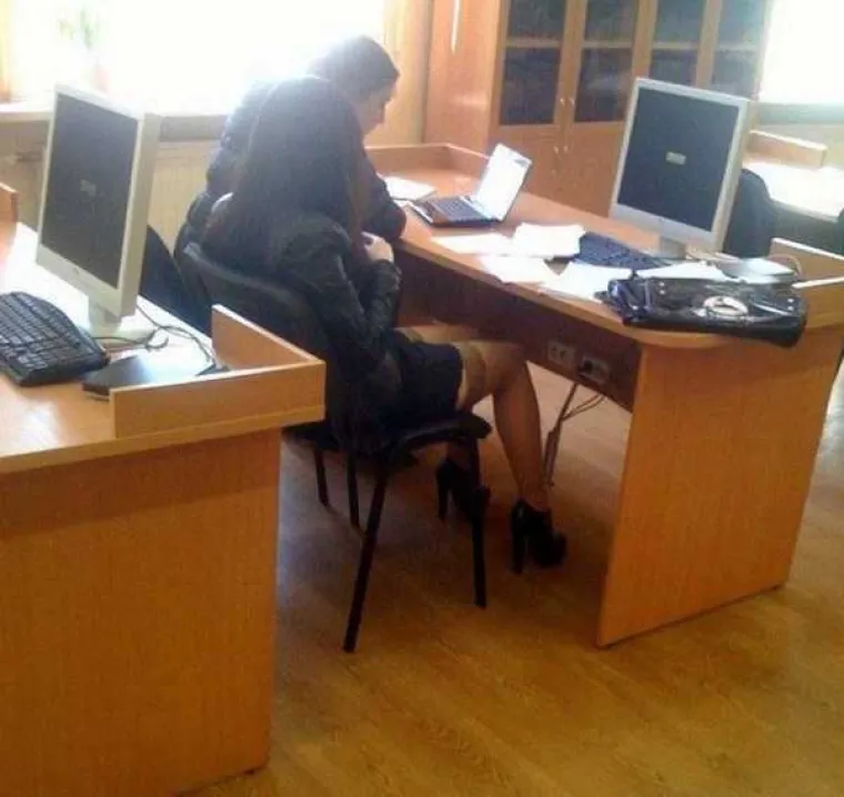 RUSKE DRU&Scaron;TVENE MREŽE PUNE SU SUMNJIVIH LIKOVA I JO&Scaron; SUMNJIVIJIH PONUDA: Slike koje objavljuju stvarno su... posebne