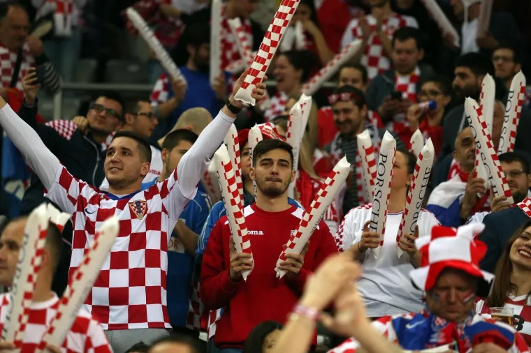 ATMOSFERA U ARENI JE PAKLENA! Uvjerite se, s ovakvim navijačima Hrvatska ne može izgubiti