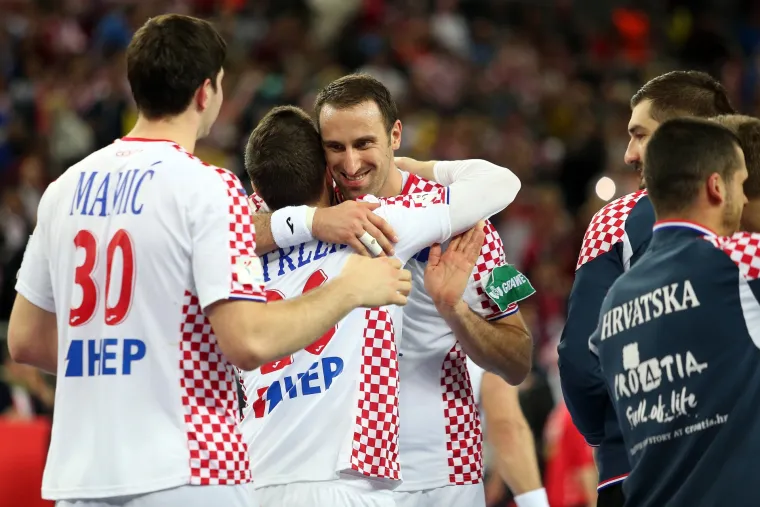 Slavlje hrvatskih rukometa&scaron;a nakon pobjede nad Norve&scaron;kom