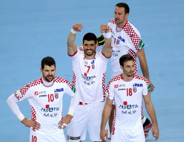 Slavlje hrvatskih rukometa&scaron;a nakon pobjede nad Norve&scaron;kom