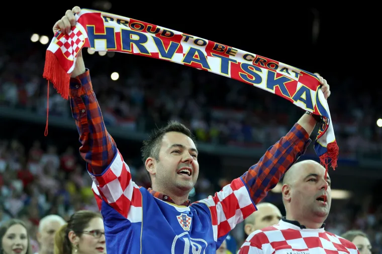 Fantastična atmosfera u Areni: dobro raspoloženi navijači 'nose' na&scaron;e igrače protiv Norve&scaron;ke