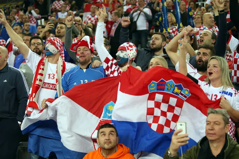 Fantastična atmosfera u Areni: dobro raspoloženi navijači 'nose' na&scaron;e igrače protiv Norve&scaron;ke