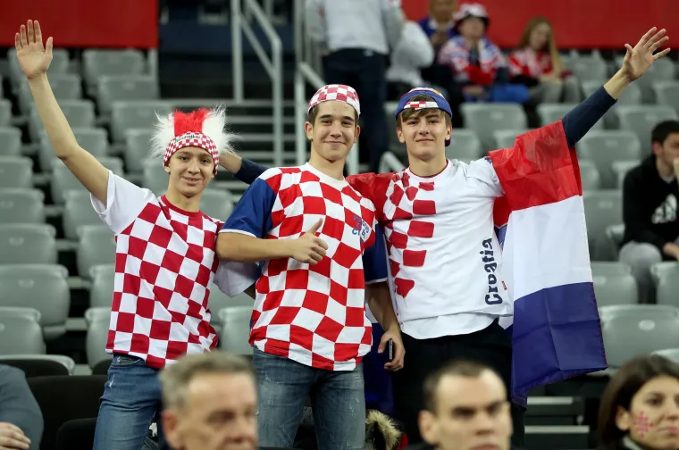 Fantastična atmosfera u Areni: dobro raspoloženi navijači 'nose' na&scaron;e igrače protiv Norve&scaron;ke