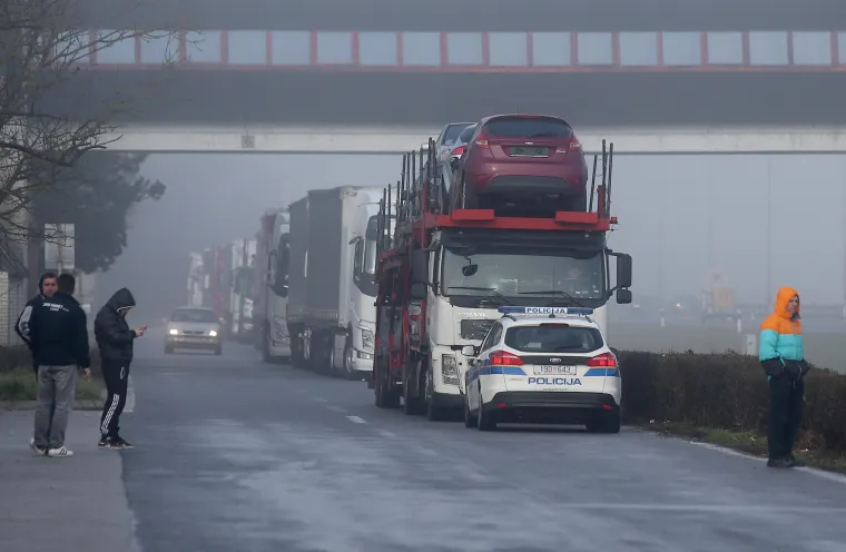 Tragedija u Zagrebu: u prometnoj nesreći na obilaznici poginuo pje&scaron;ak