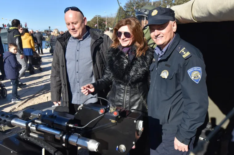 Otvorena izložba vojne opreme, oružja i vozila povodom obljetnice VRO Maslenica