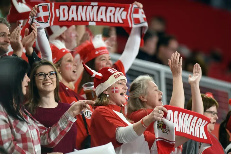 NAVIJAČI(CE) I DANAS DI&Scaron;U ZA SVOJE REPREZENTACIJE: Lijepo je na tribinama na rukometnom Euru