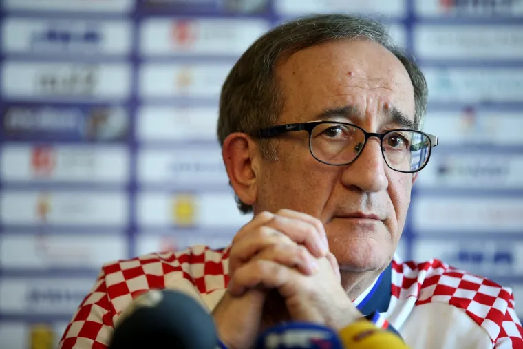 Lino Červar s igračima Marićem i Mamićem obratio se medijima