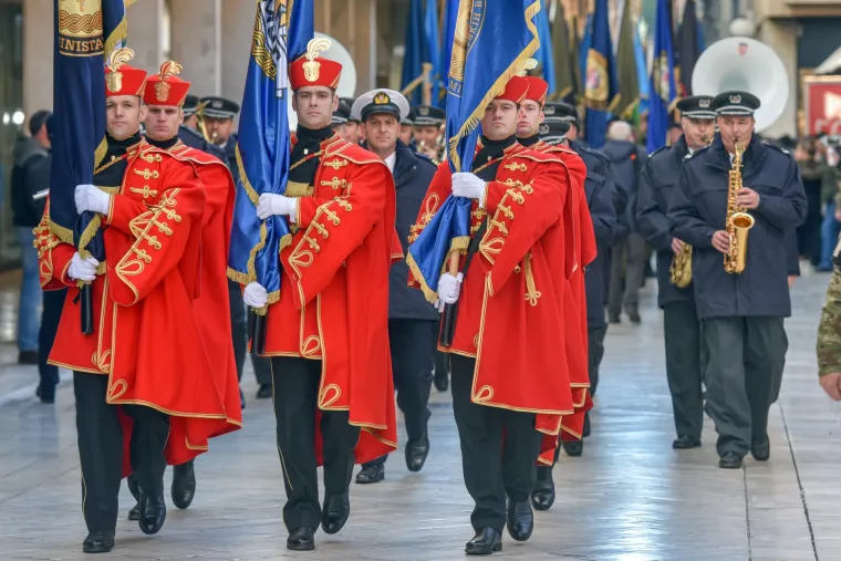 Svečanim mimohodom u Zadru obilježena 25. godi&scaron;njica akcije Maslenica