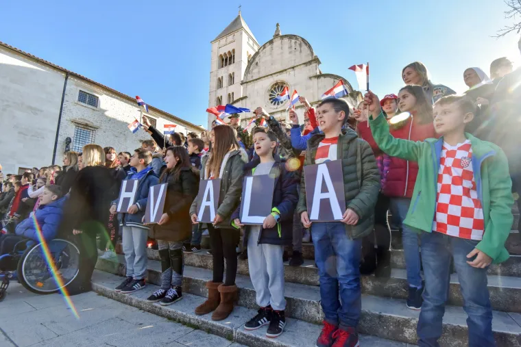 Svečanim mimohodom u Zadru obilježena 25. godi&scaron;njica akcije Maslenica