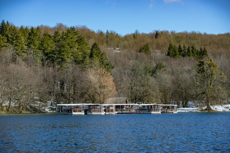 Zimska idila u Nacionalnom parku Plitvička jezera: bajkoviti pejzaži plijene pogled ljepotom