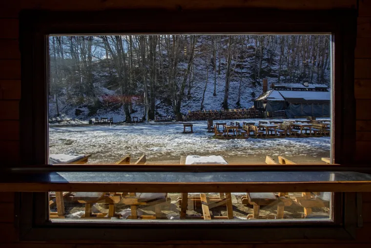 Zimska idila u Nacionalnom parku Plitvička jezera: bajkoviti pejzaži plijene pogled ljepotom