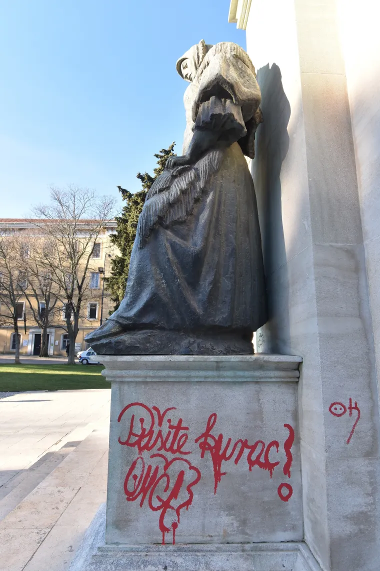 I&scaron;aran spomenik u Titovom parku