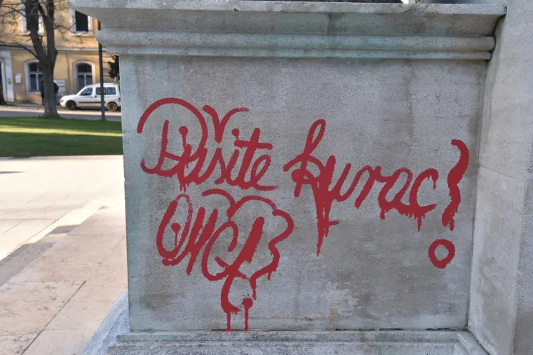 I&scaron;aran spomenik u Titovom parku