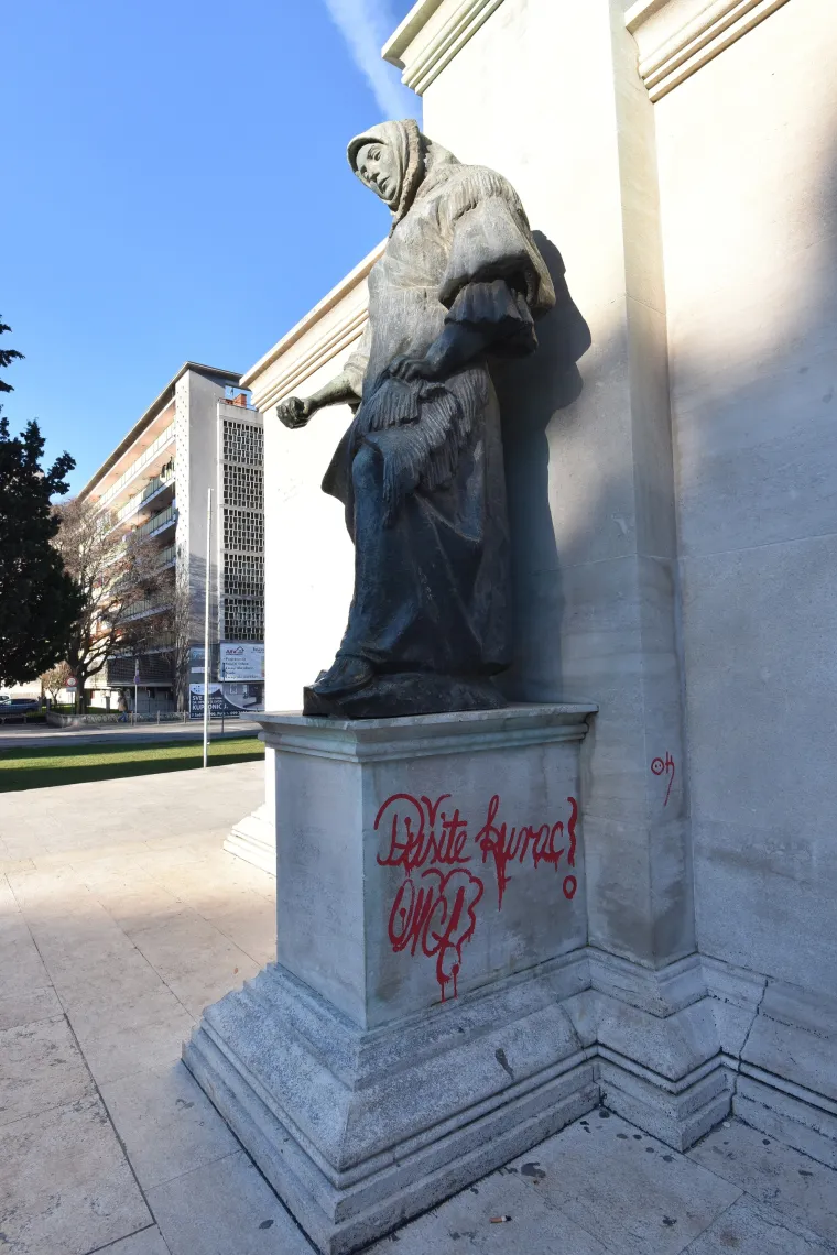 I&scaron;aran spomenik u Titovom parku