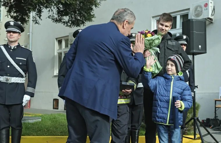Vatrogascu Kuneku nagrada za plemenito djelo i požrtvovnost: gradonačelnik Bandić uručio mu Medalju Grada Zagreba