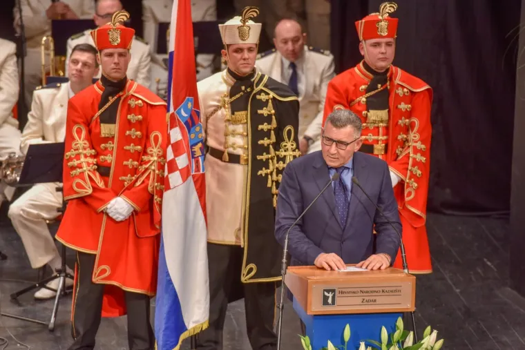 SVEČANI MIMOHOD U ZADRU: Pogledajte kako je obilježena 25. obljetnica VRO Maslenica