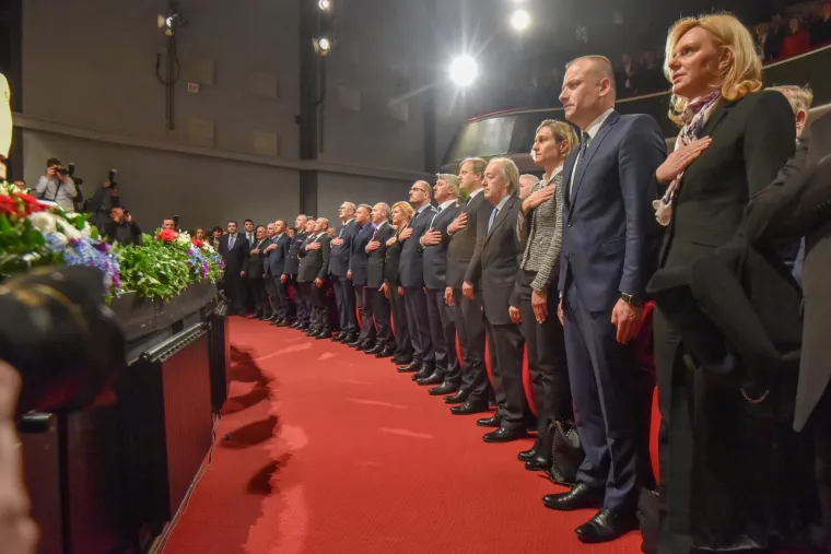 SVEČANI MIMOHOD U ZADRU: Pogledajte kako je obilježena 25. obljetnica VRO Maslenica