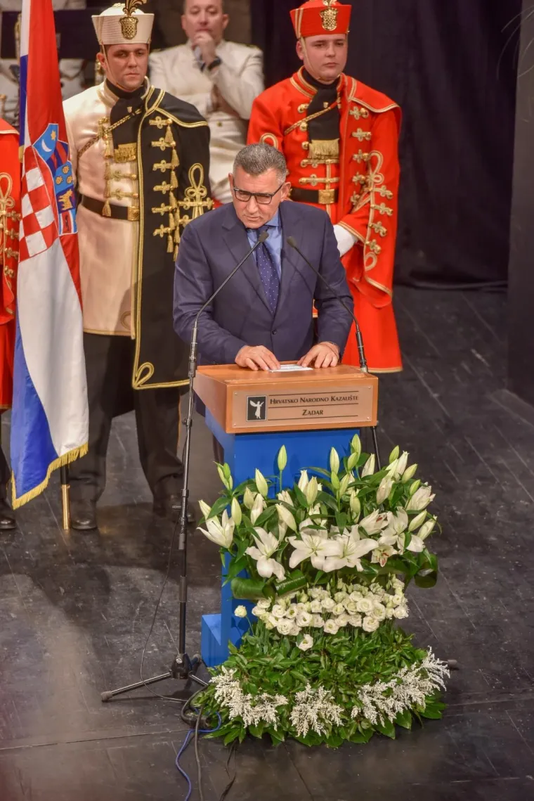 SVEČANI MIMOHOD U ZADRU: Pogledajte kako je obilježena 25. obljetnica VRO Maslenica