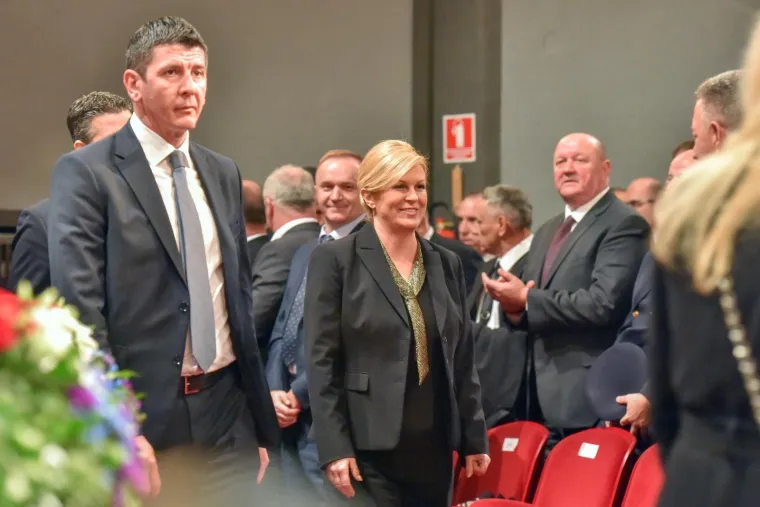 SVEČANI MIMOHOD U ZADRU: Pogledajte kako je obilježena 25. obljetnica VRO Maslenica