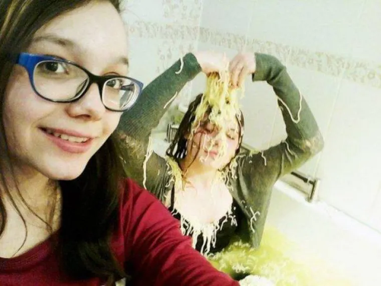 FOTKALE SE ZA NOVE PROFILNE UZ POMOĆ ALKOHOLA: Htjele su lude fotografije pa im se želja i ostvarila