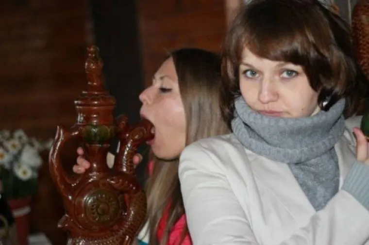 FOTKALE SE ZA NOVE PROFILNE UZ POMOĆ ALKOHOLA: Htjele su lude fotografije pa im se želja i ostvarila