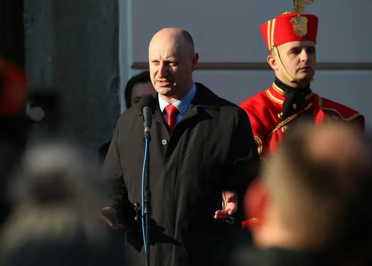 Predsjednica privremeno preselila svoj ured u Zagorje, pogledajte kako je dočekana