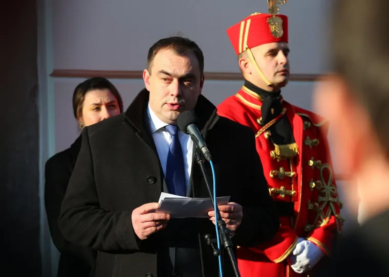 Predsjednica privremeno preselila svoj ured u Zagorje, pogledajte kako je dočekana