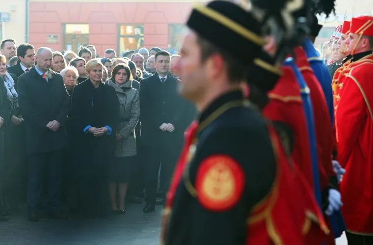 Predsjednica privremeno preselila svoj ured u Zagorje, pogledajte kako je dočekana