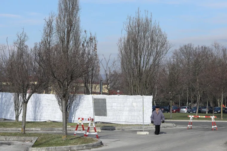 Prodavači s Borongaja sele: počeli radovi na izgradnji nove tržnice kod okreti&scaron;ta Dubec