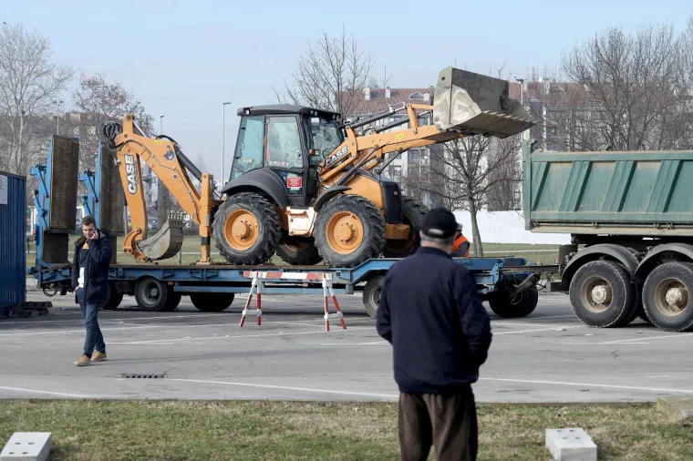 Prodavači s Borongaja sele: počeli radovi na izgradnji nove tržnice kod okreti&scaron;ta Dubec