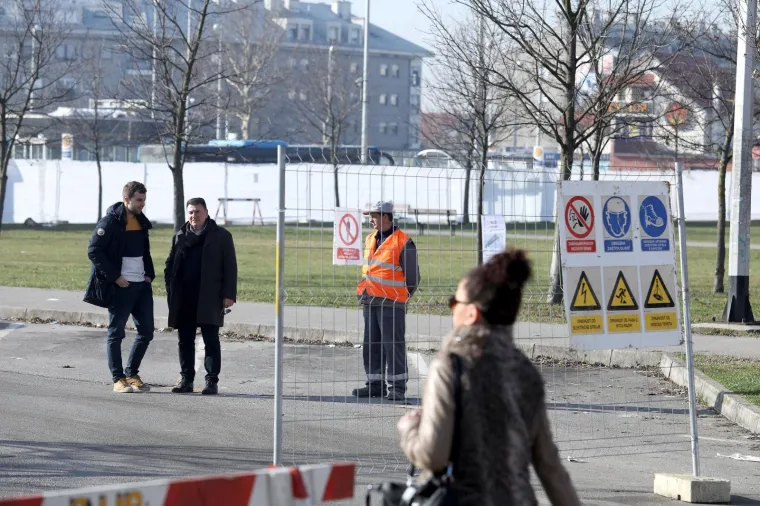Prodavači s Borongaja sele: počeli radovi na izgradnji nove tržnice kod okreti&scaron;ta Dubec