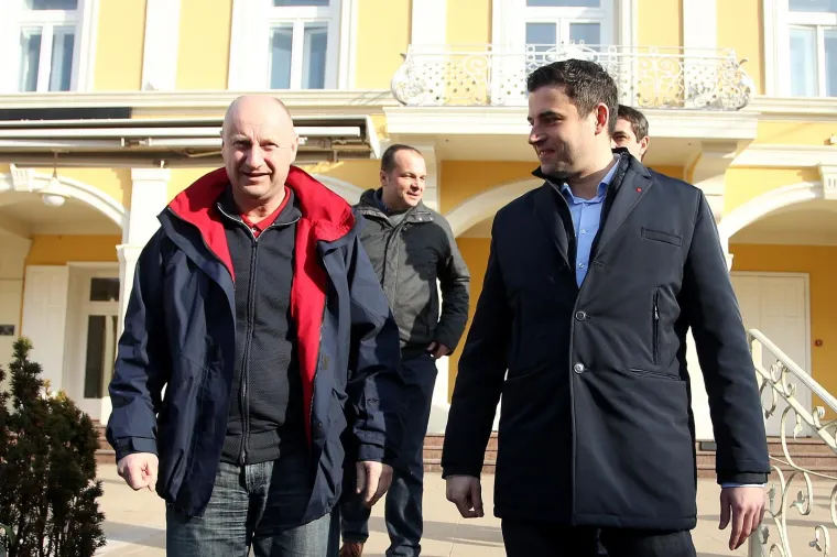 Davor Bernardić na Trgu Lj. Gaja održao konferenciju za medije