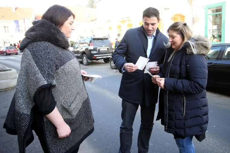Davor Bernardić na Trgu Lj. Gaja održao konferenciju za medije