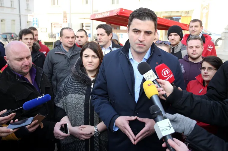 Davor Bernardić na Trgu Lj. Gaja održao konferenciju za medije