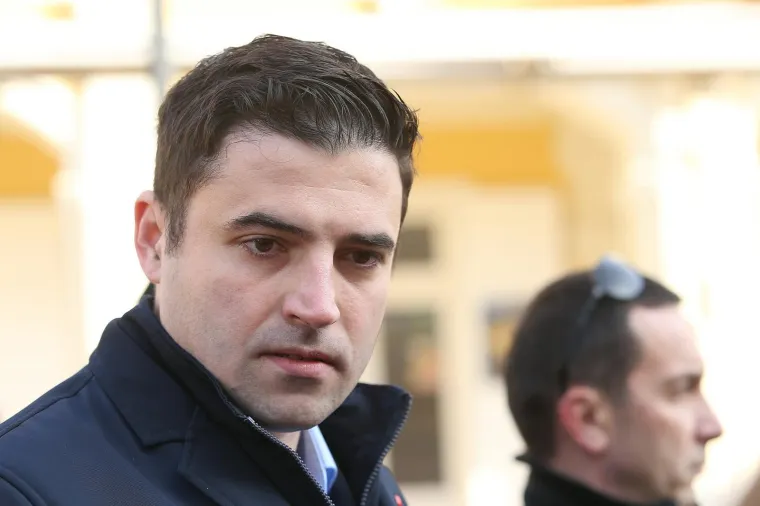 Davor Bernardić na Trgu Lj. Gaja održao konferenciju za medije