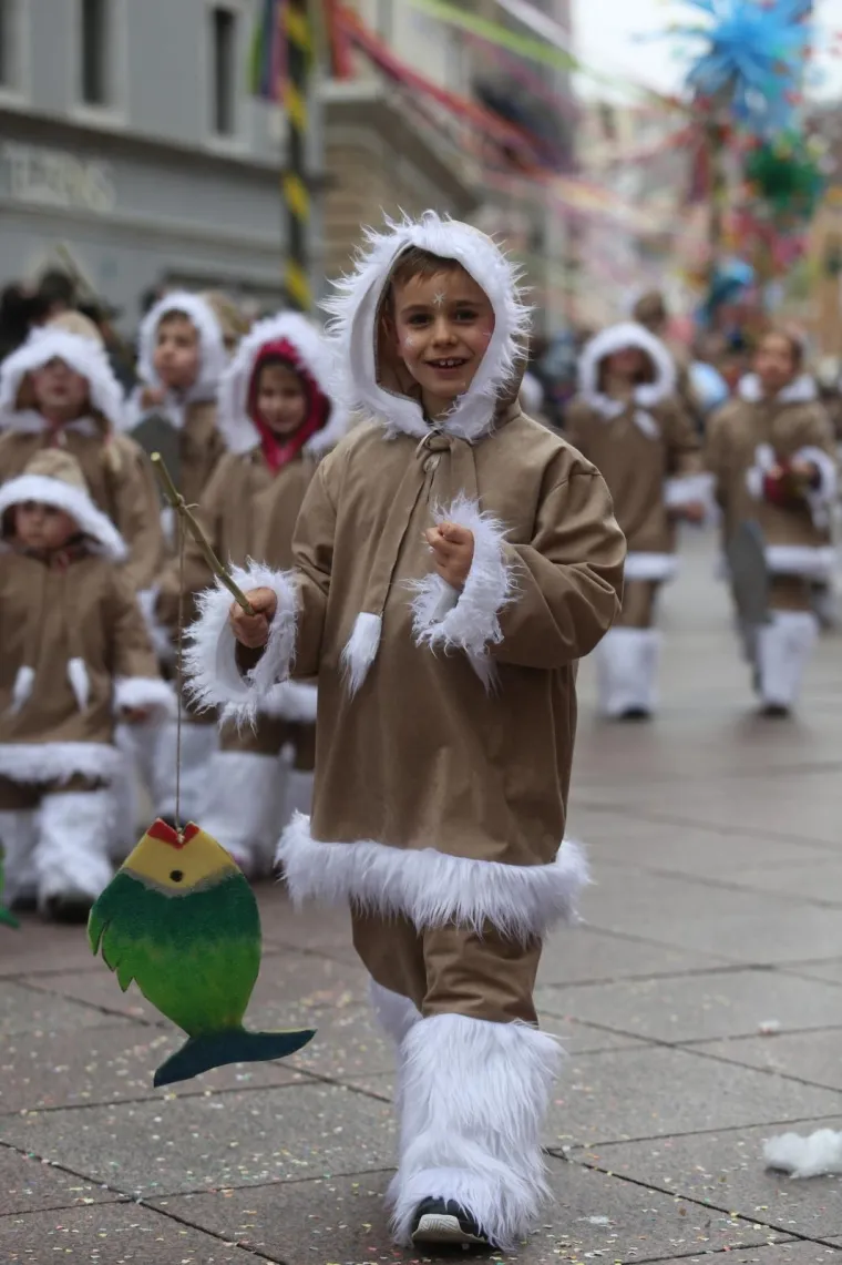 DJEČJA KARNEVALSKA POVORKA U RIJECI: Zamaskirani slatki&scaron;i pro&scaron;etali Korzom