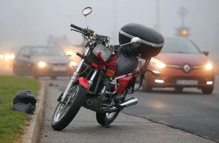 Te&scaron;ka nesreća u Zagrebu: u naletu motociklista na križanju Zagrebačke avenije i Nehajske poginula pje&scaron;akinja