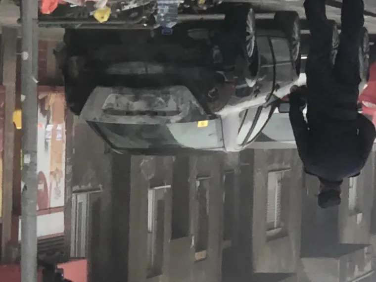 IZGORJELA TRI AUTOMOBILA U CENTRU ZAGREBA: Zapalili kontejner pa se vatra pro&scaron;irila na vozila