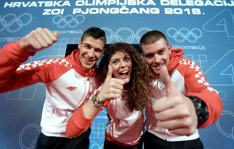 SEKSI PLESAČICE ISPRATILE OLIMPIJCE: Predstavljeni sportaši koji će zastupati Hrvatsku u Pjongčangu