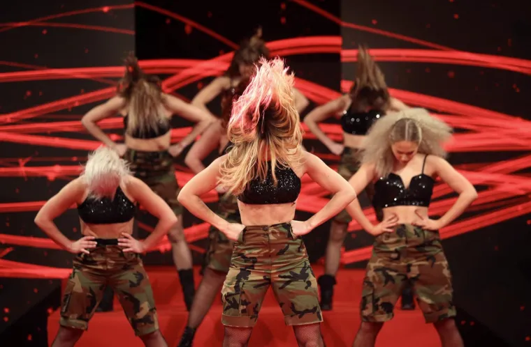 SEKSI PLESAČICE ISPRATILE OLIMPIJCE: Predstavljeni sporta&scaron;i koji će zastupati Hrvatsku u Pjongčangu