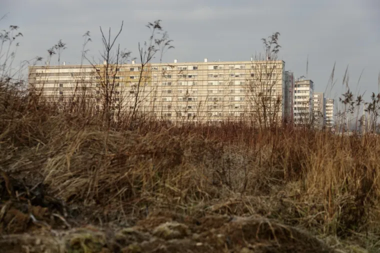 Naselje je koncipirano kao pje&scaron;ačko.