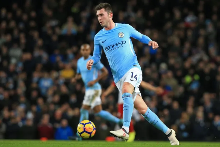 Nekoliko dana prije kraja prijelaznog roka Pep Guardiola doveo je Aymerica Laporta za 65 milijuna eura iz Athletica što je klupski rekord.