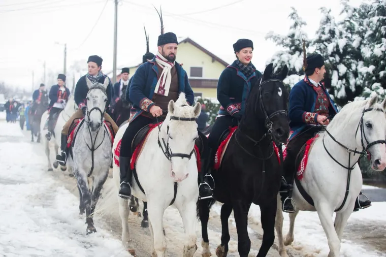 TENJA: Sudionici Pokladnog jahanja obilazili postaje, a domaćini ih častili...