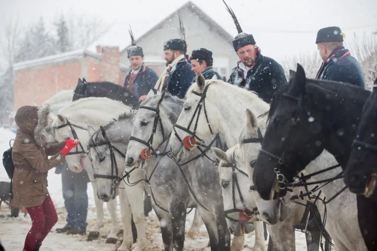 TENJA: Sudionici Pokladnog jahanja obilazili postaje, a domaćini ih častili...